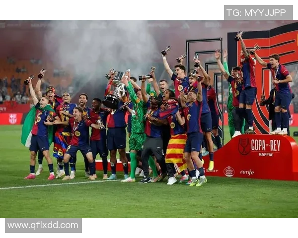 国王杯巴萨大胜里昂补时进球引发争议判罚全场沸腾