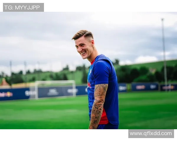 莱比锡狂胜曼联五球大捷点球大战瞬间引发全场沸腾分析战术细节 莱比锡狂胜曼联五球大捷点球大战瞬间引发全场沸腾分析战术细节