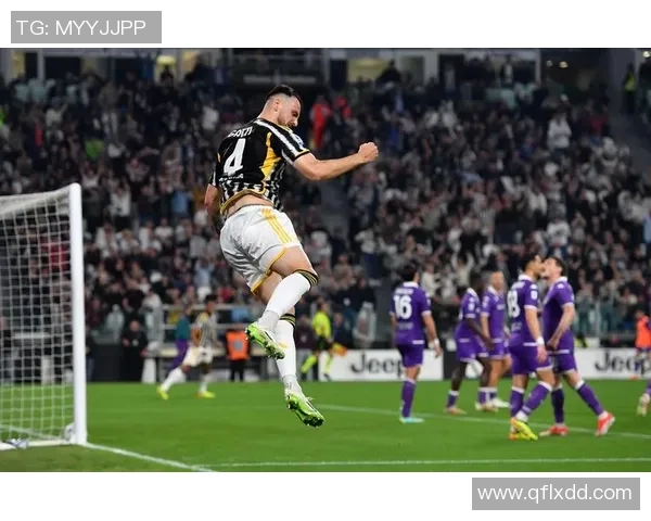 欧冠激战:里昂凭乌龙球险胜曼城引发争议判罚全场沸腾 欧冠激战:里昂凭乌龙球险胜曼城引发争议判罚全场沸腾