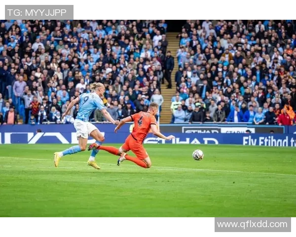 中超精彩对决里昂大胜曼城点球大战瞬间点燃全场激情 中超精彩对决里昂大胜曼城点球大战瞬间点燃全场激情