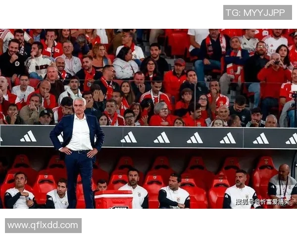 德甲精彩对决拜仁与本菲卡战成平局帽子戏法引发争议判罚热议 德甲精彩对决拜仁与本菲卡战成平局帽子戏法引发争议判罚热议