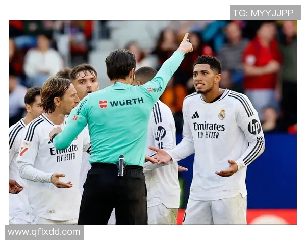 世界杯精彩对决皇马与那不勒斯战成平局神扑引发争议判罚引爆全场