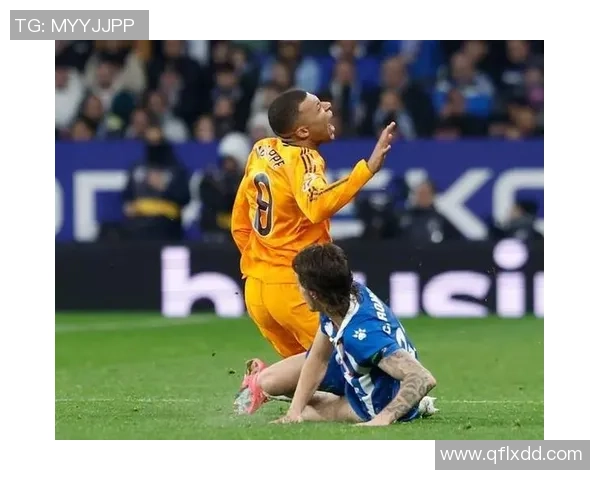 世界杯精彩对决皇马与那不勒斯战成平局神扑引发争议判罚引爆全场